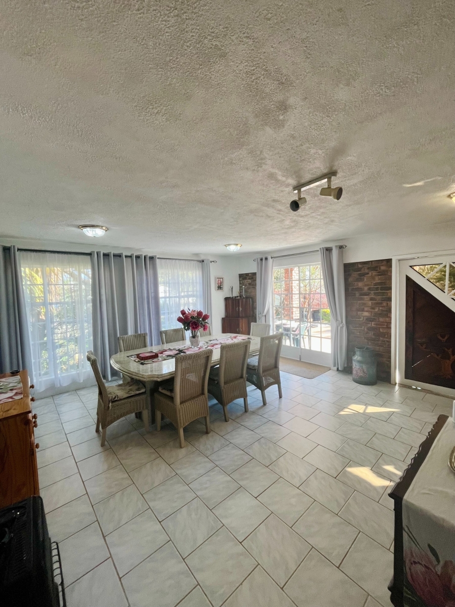 4 Bedroom Property for Sale in Wilkoppies North West